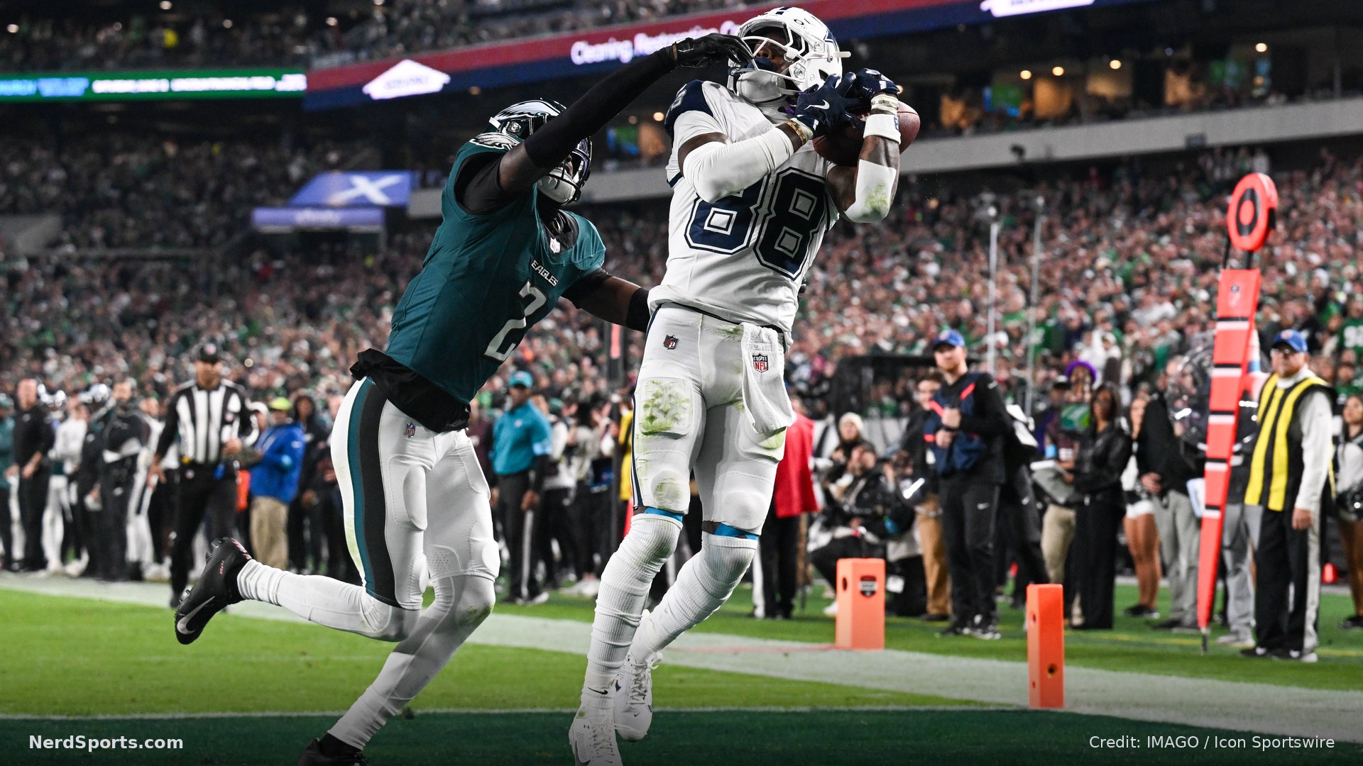 Dallas Cowboys wide receiver Ceedee Lamb (88) catches a second touchdown during the game between the Philadelphia Eagles and the Dallas Cowboys on October 26th, 2026.